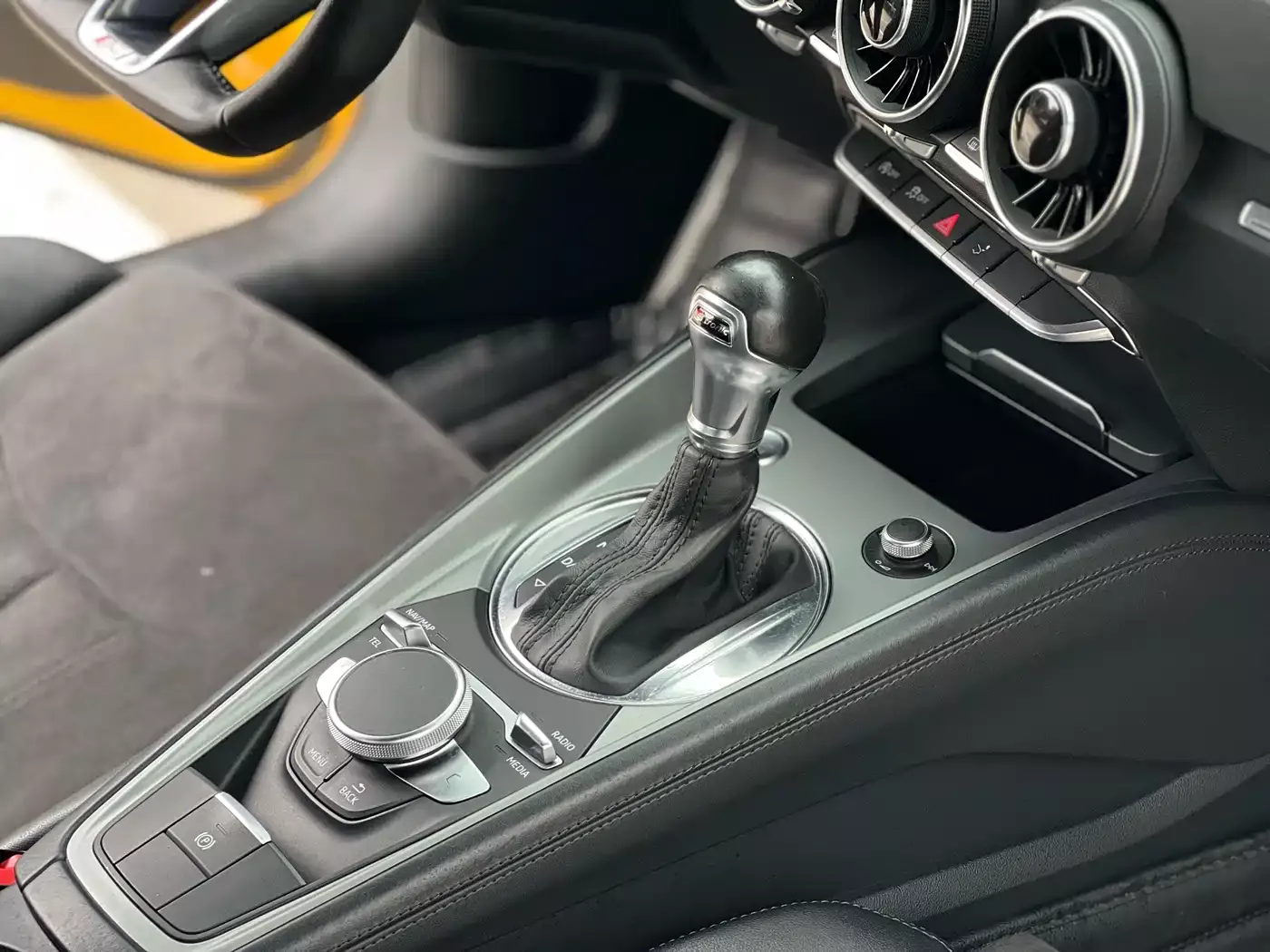 Audi TT 2015 TT Coupe 45 TFSI фото 10