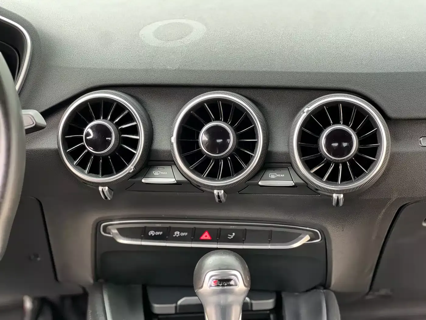 Audi TT 2015 TT Coupe 45 TFSI фото 17