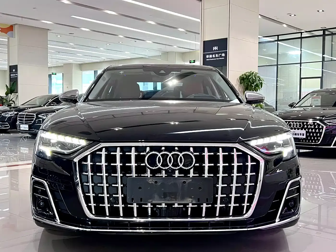 Audi A8 2022 A8L Horch Founder's Edition Legendary фото 2