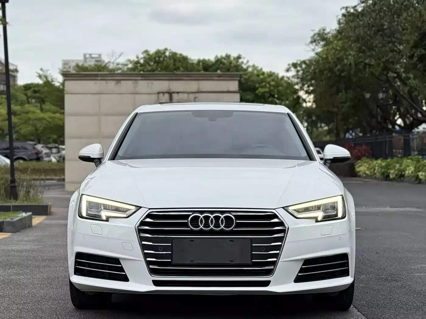 Audi A4L 2017 40 TFSI Fashion Edition фото 2