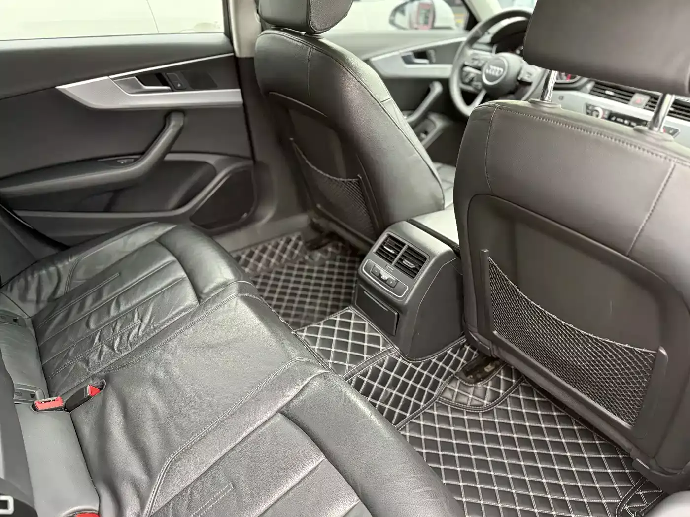 Audi A4L 2017 40 TFSI Fashion Edition фото 10