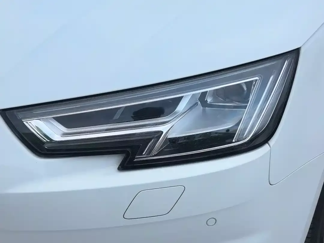 Audi A4L 2017 40 TFSI Fashion Edition фото 14