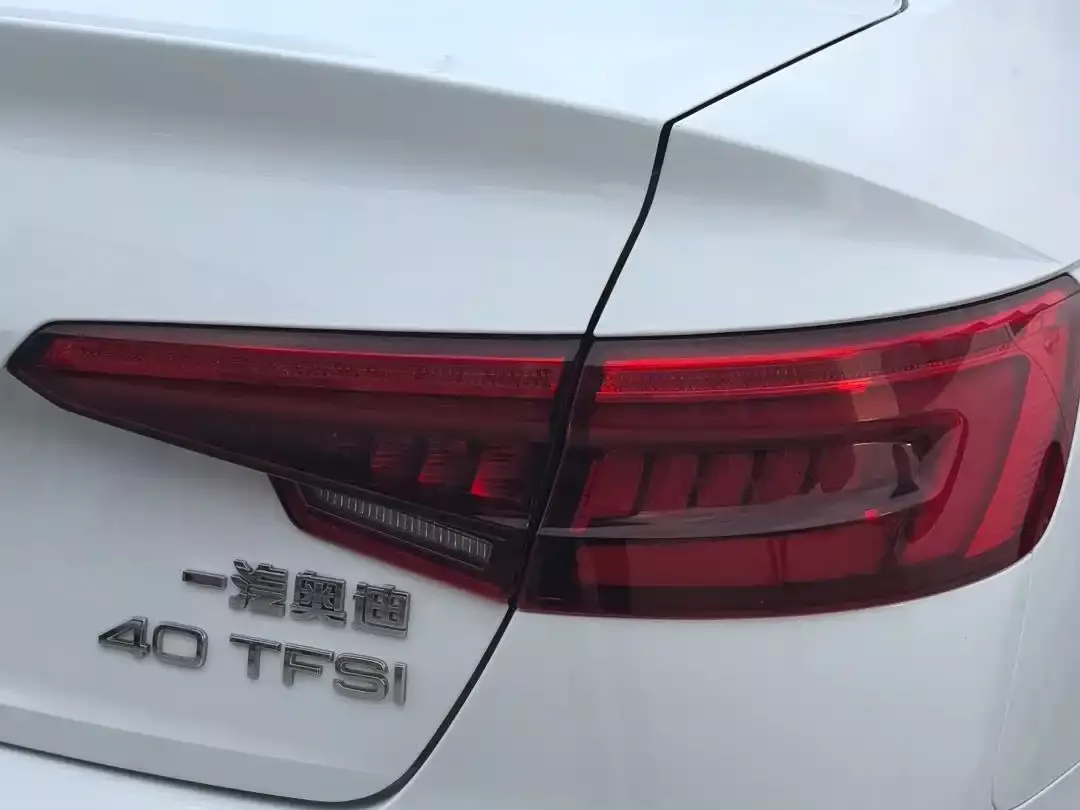 Audi A4L 2017 40 TFSI Fashion Edition фото 15