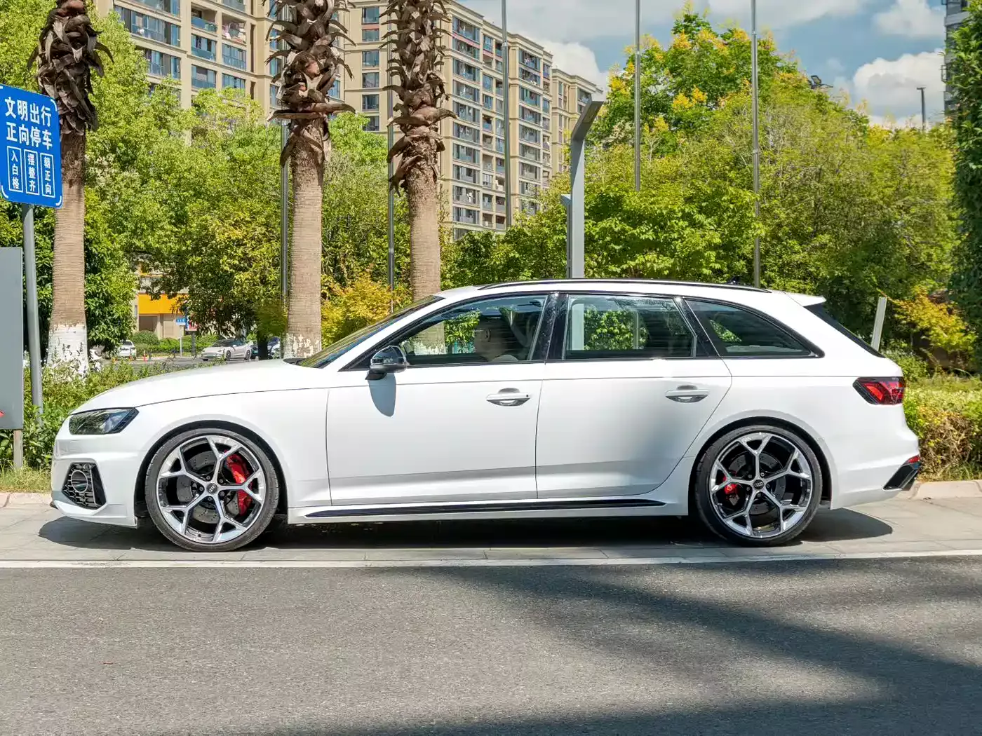 Audi RS 4 2024 RS4 Avant Ignition Edition фото 3