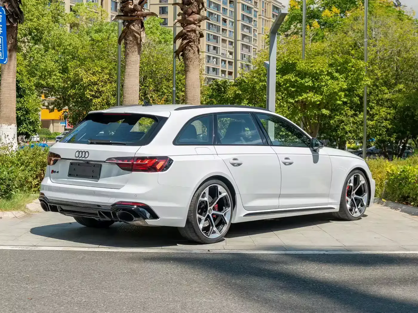 Audi RS 4 2024 RS4 Avant Ignition Edition фото 4