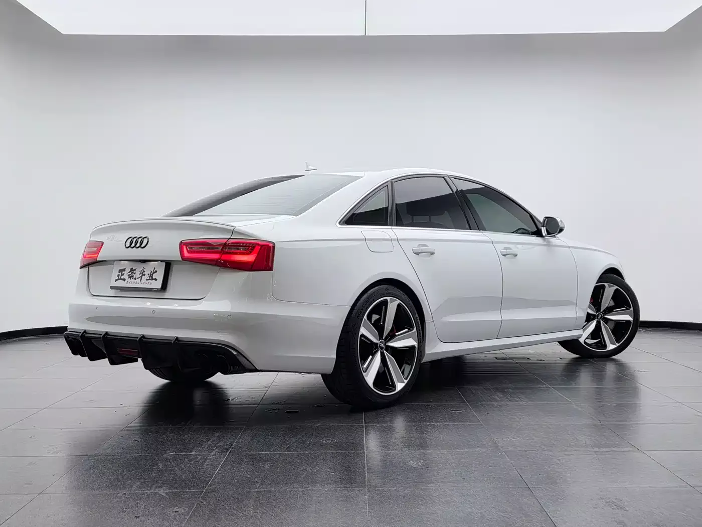 Audi S6 2013 S6 4.0TFSI фото 16