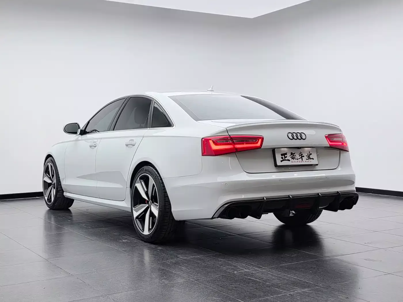 Audi S6 2013 S6 4.0TFSI фото 18