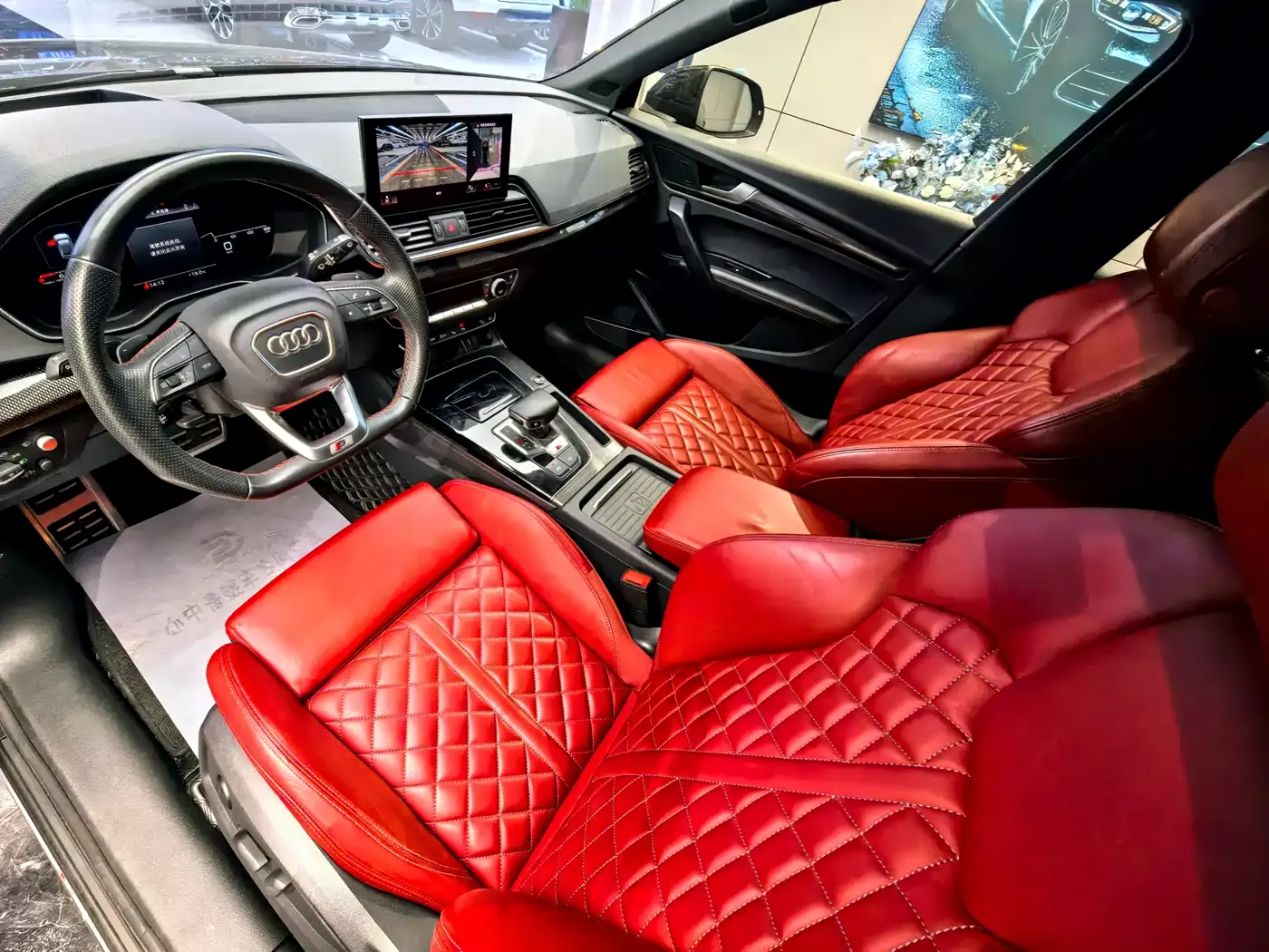 Audi SQ5 2023 3.0 TFSI quattro фото 4