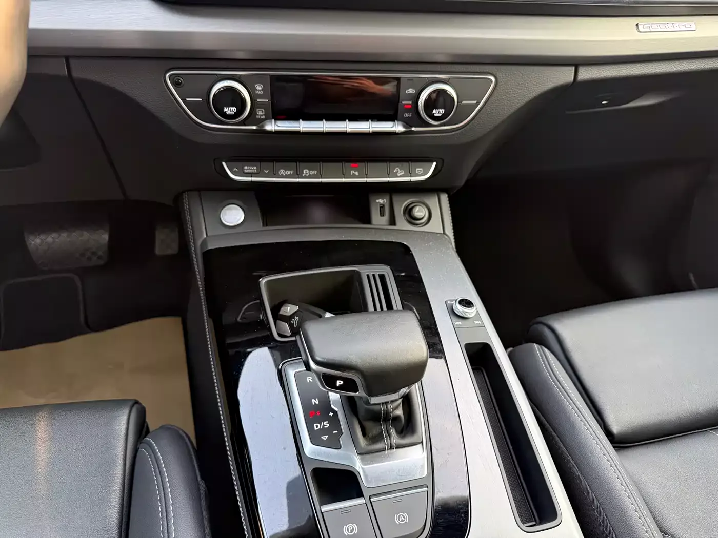 Audi Q5L 2021 40 TFSI Fashion Dynamic фото 12
