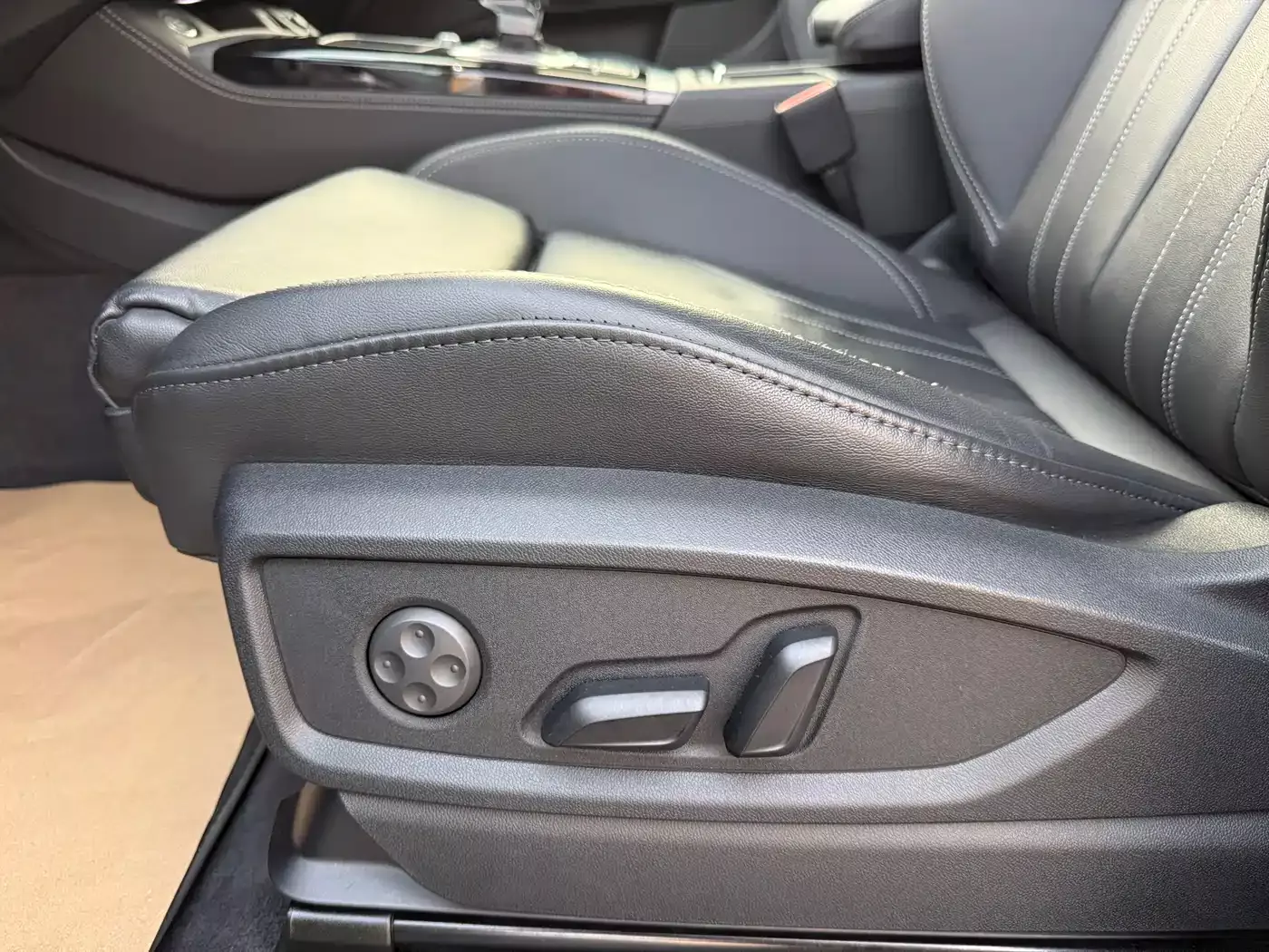 Audi Q5L 2021 40 TFSI Fashion Dynamic фото 20
