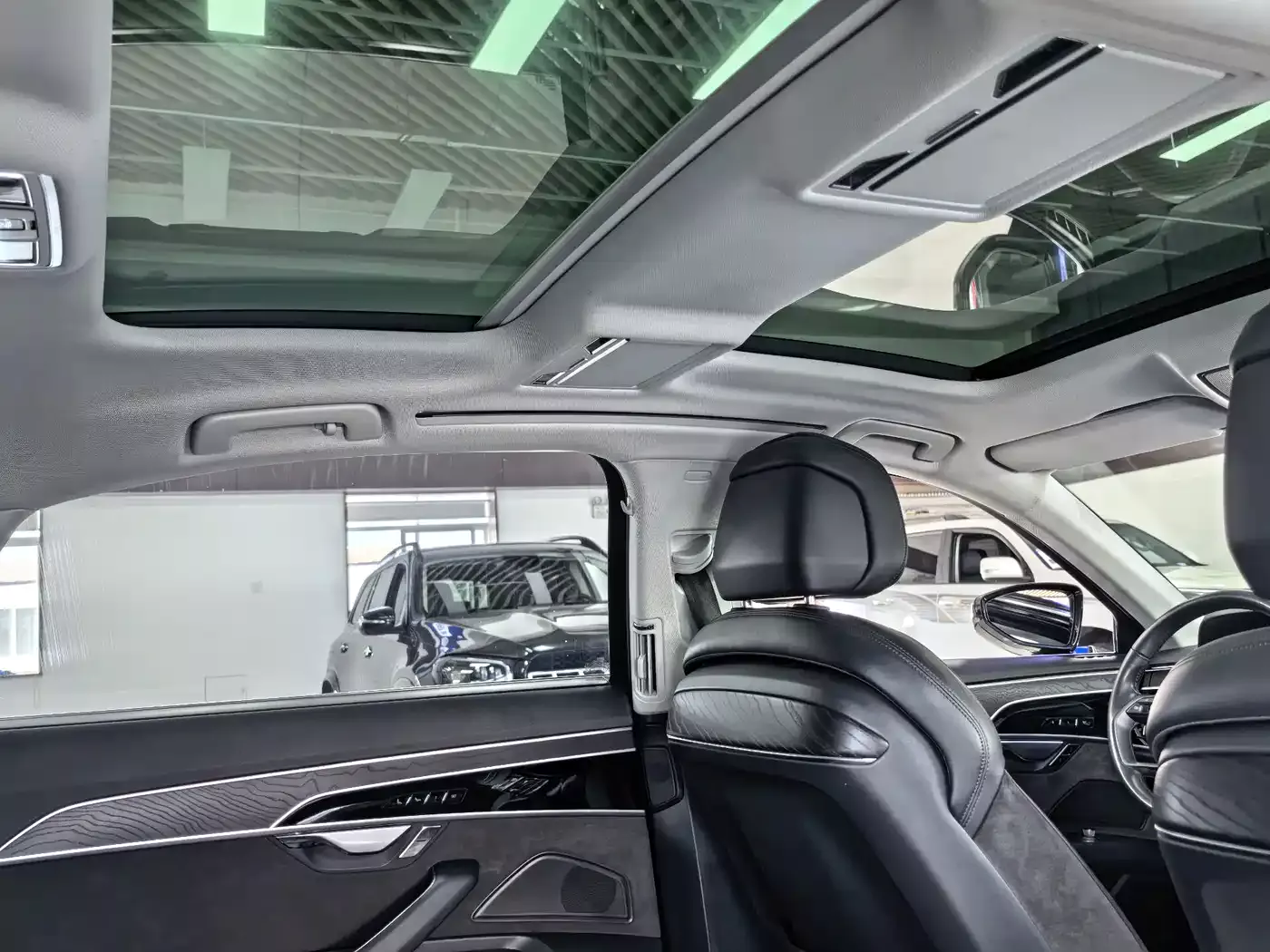 Audi A8 2019 Plus A8L 50 TFSI quattro Comfort фото 12