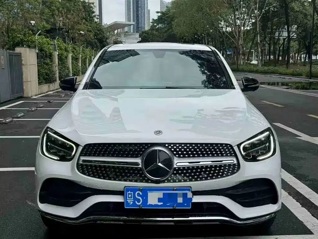 Mercedes-Benz GLC Coupe 2020 GLC 260 4MATIC Coupe SUV фото 3