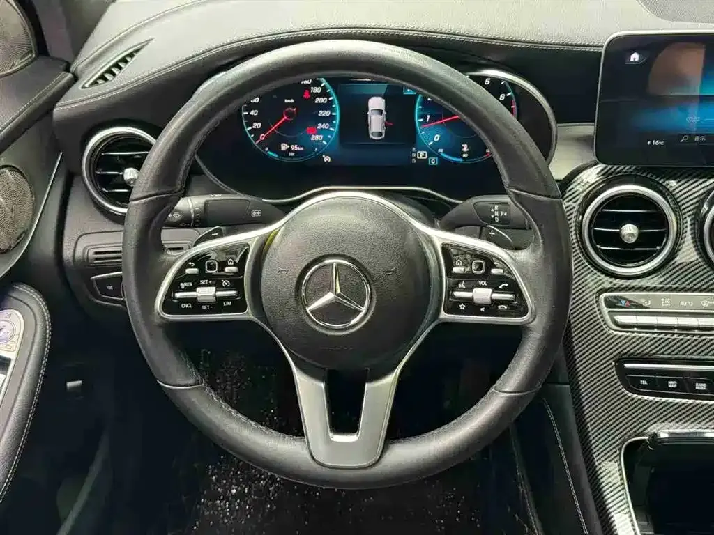 Mercedes-Benz GLC Coupe 2020 GLC 260 4MATIC Coupe SUV фото 6