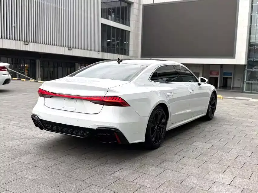 Audi A7L 2022 45 TFSI S-line Youth Dream Edition фото 8