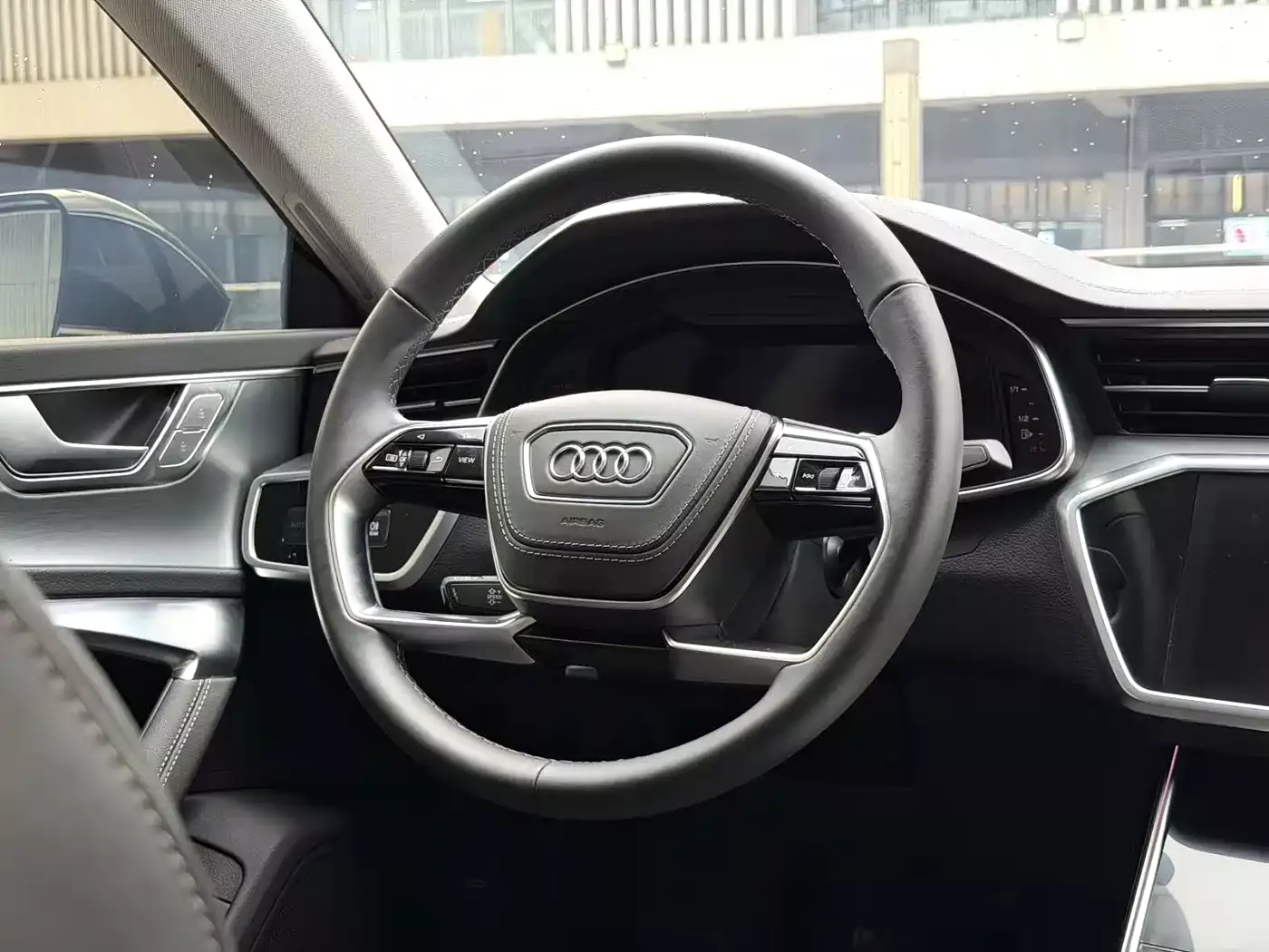 Audi A7L 2024 45TFSI S-line Dream Edition Crystal Package фото 8