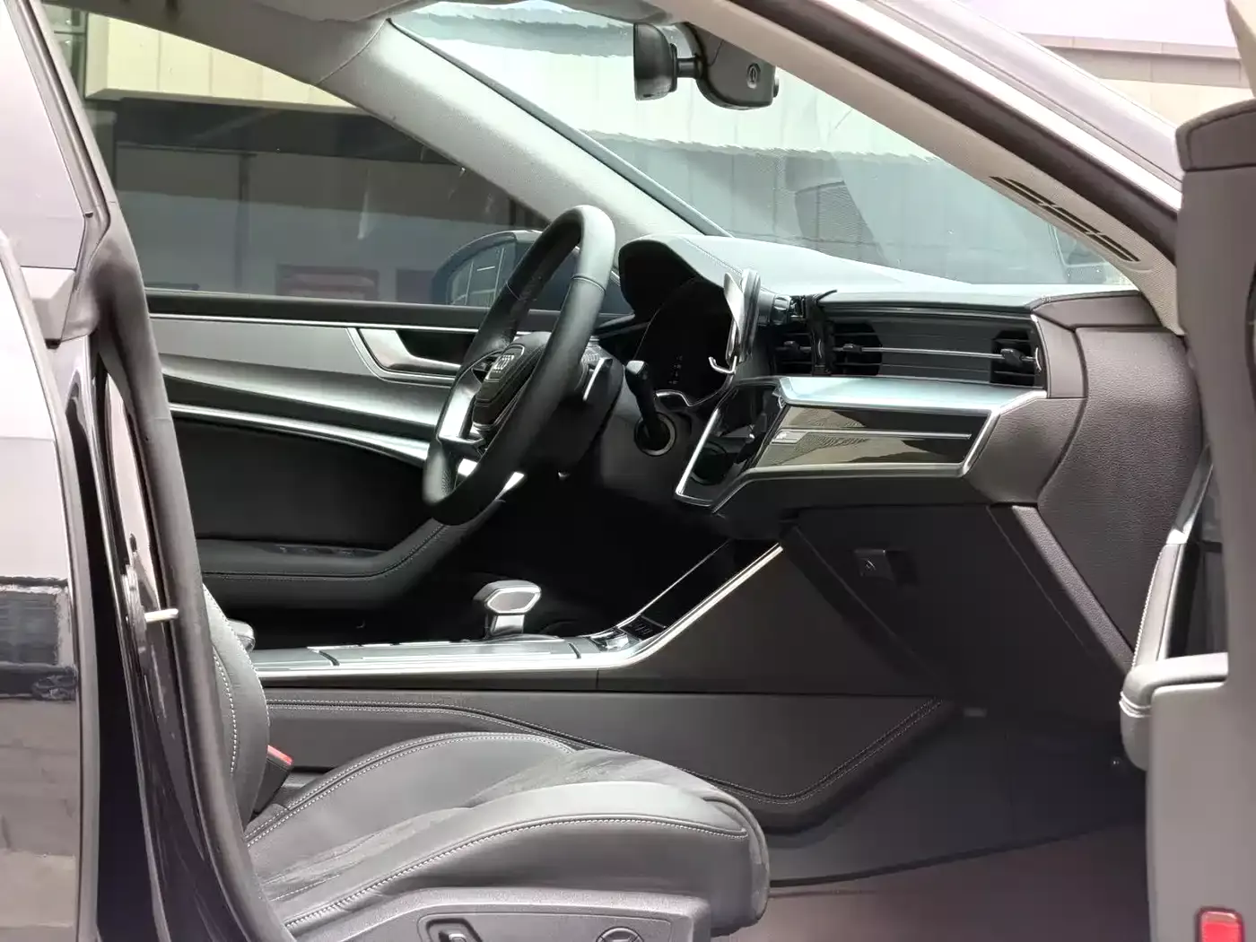 Audi A7L 2024 45TFSI S-line Dream Edition Crystal Package фото 10