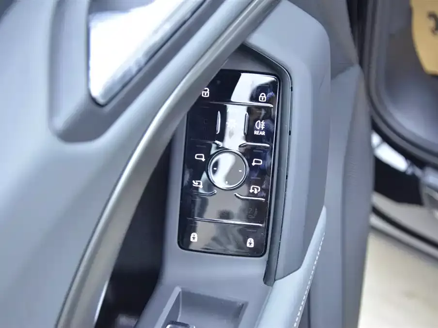 Audi Q5L 2026 Model Base Version фото 6