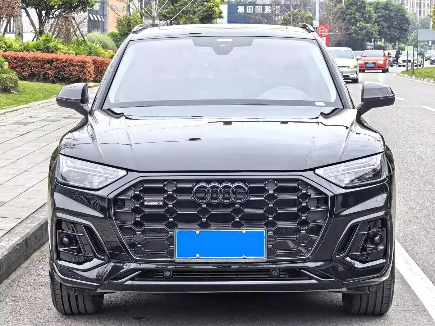 Audi Q5L 2025 45th Anniversary Edition 40 TFSI Dynamic Fashion фото 2