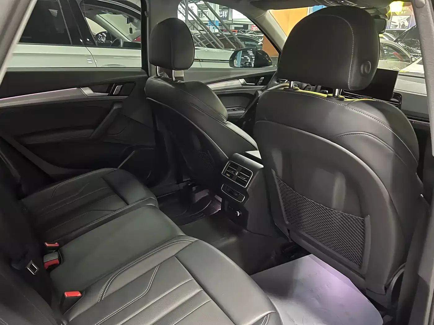 Audi Q5L 2025 45th Anniversary Edition 40 TFSI Dynamic Fashion фото 3