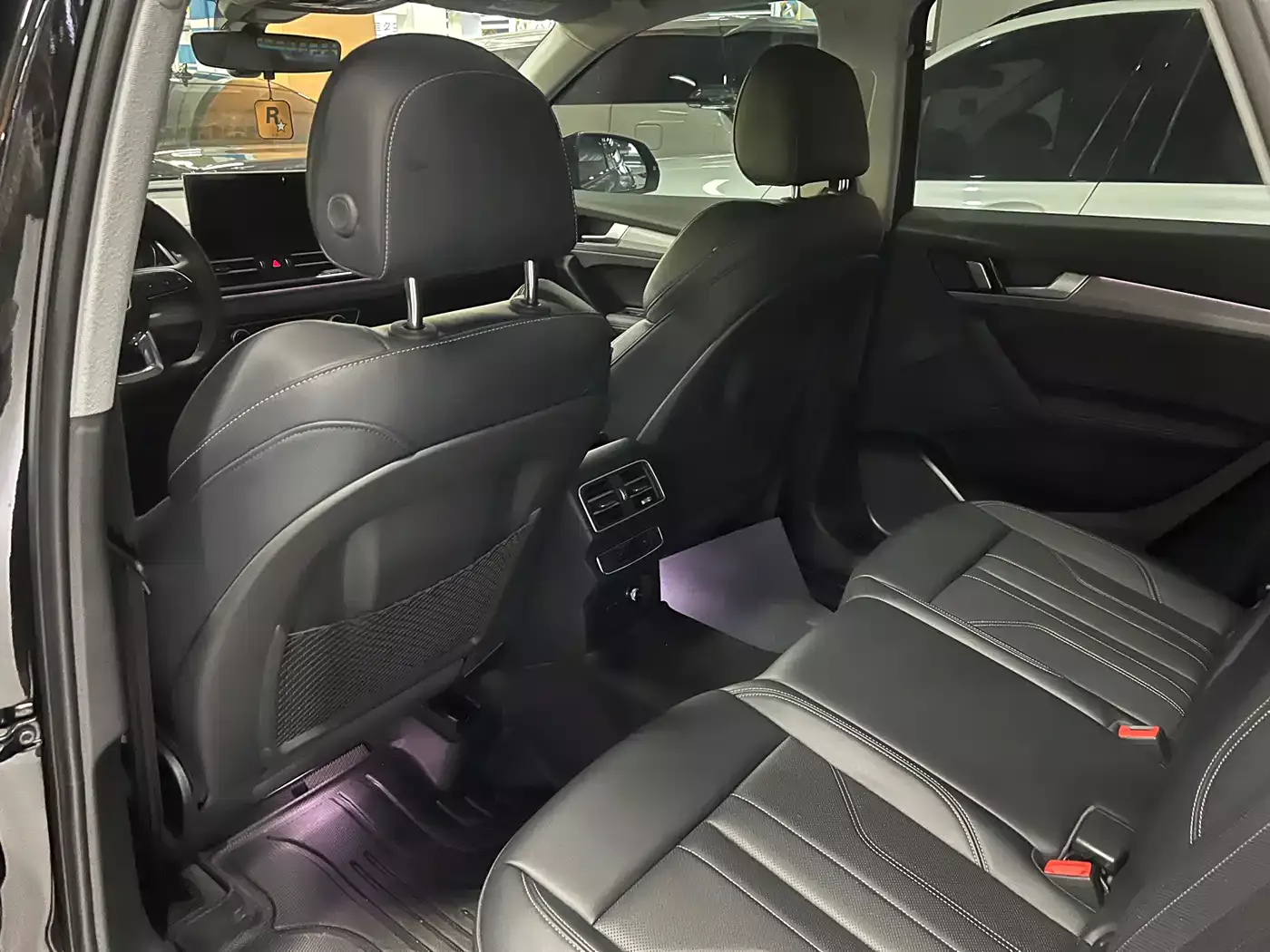 Audi Q5L 2025 45th Anniversary Edition 40 TFSI Dynamic Fashion фото 11