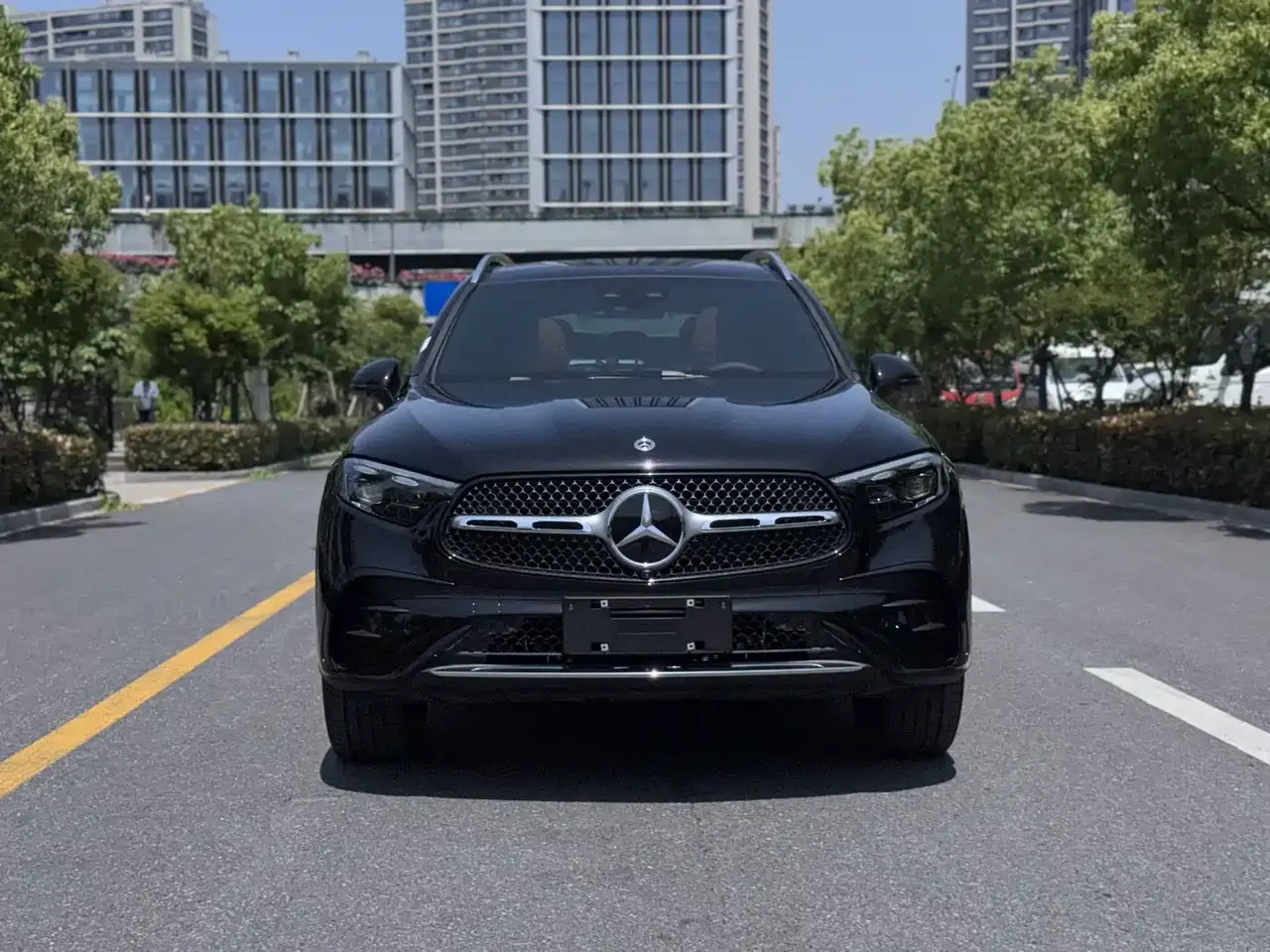 Mercedes-Benz GLC 2026 GLC 300 L 4MATIC Luxury 5-Seater фото 2