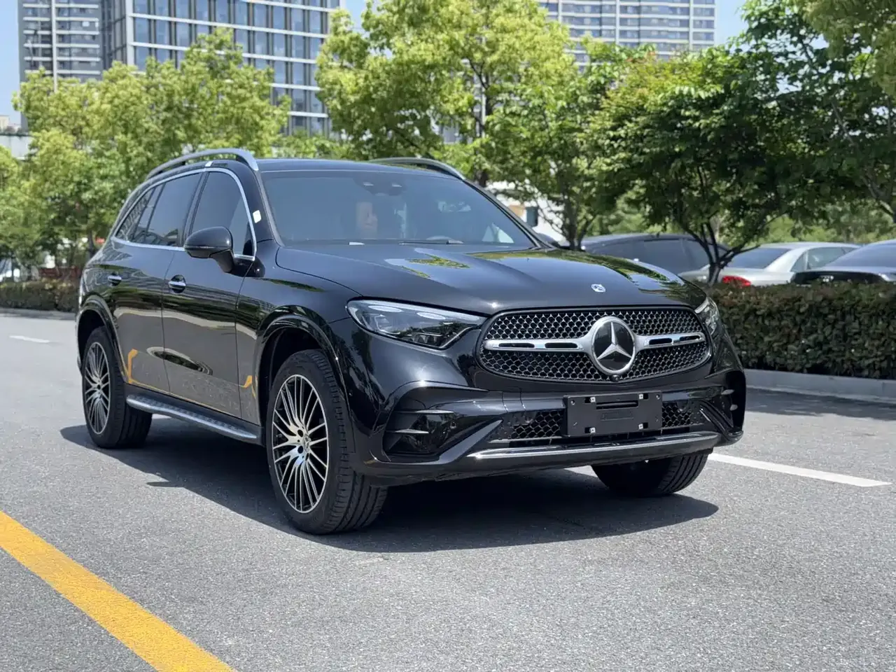 Mercedes-Benz GLC 2026 GLC 300 L 4MATIC Luxury 5-Seater фото 4