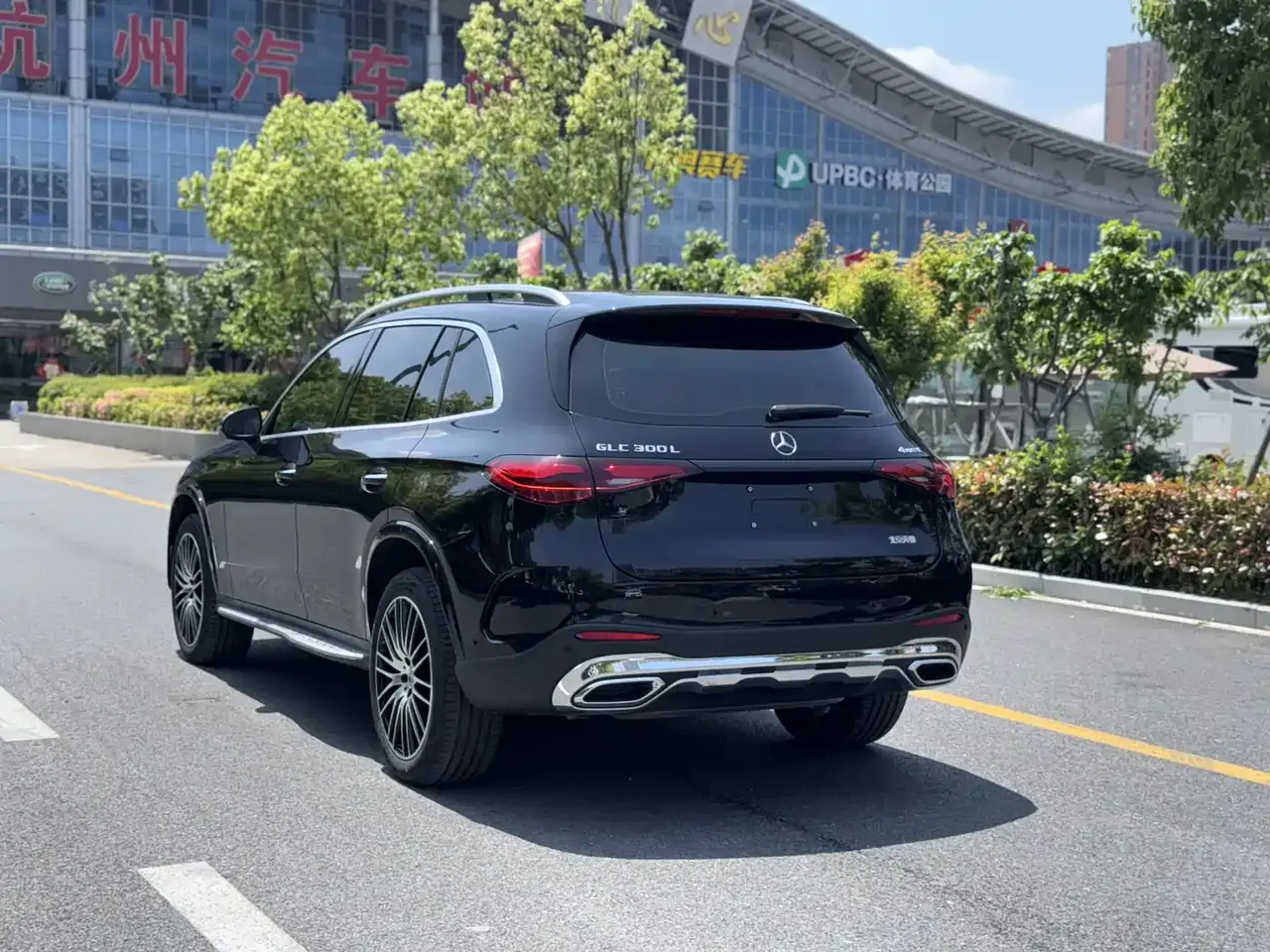 Mercedes-Benz GLC 2026 GLC 300 L 4MATIC Luxury 5-Seater фото 5