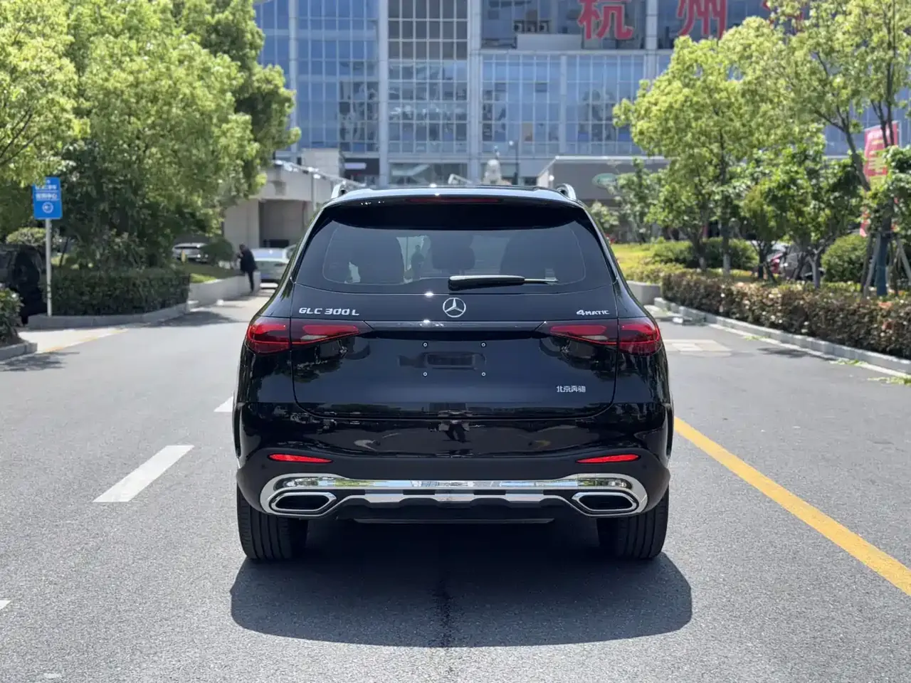 Mercedes-Benz GLC 2026 GLC 300 L 4MATIC Luxury 5-Seater фото 6