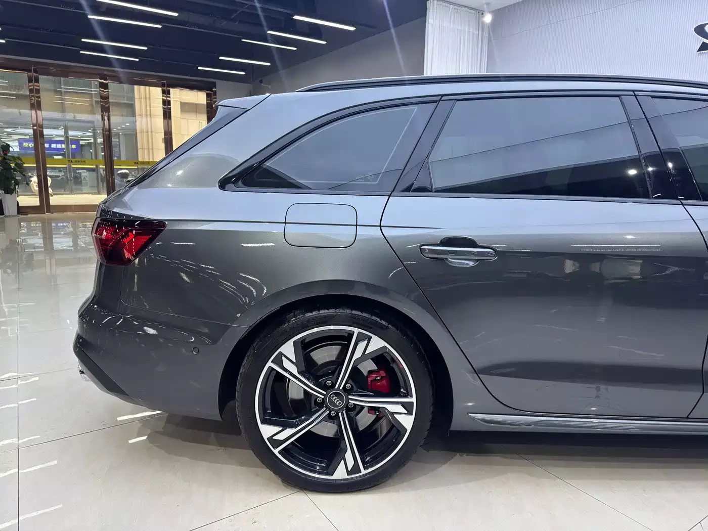 Audi S4 2024 S4 Avant 3.0TFSI фото 11