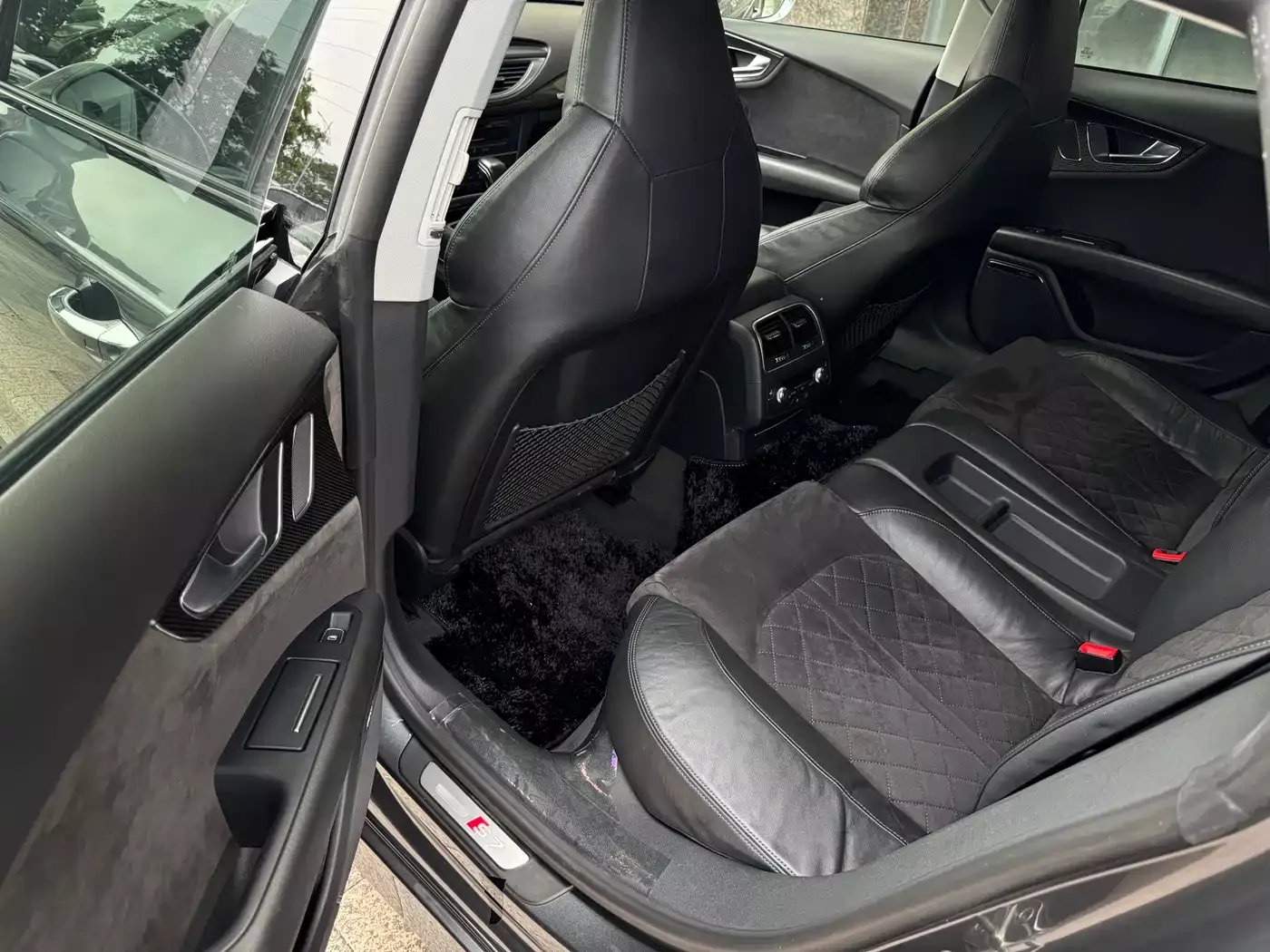 Audi S7 2018 4.0 TFSI quattro фото 9