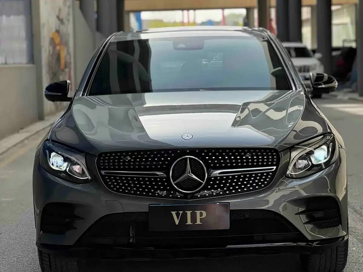 Mercedes-Benz GLC Coupe 2017 GLC 260 4MATIC Coupe SUV фото 2