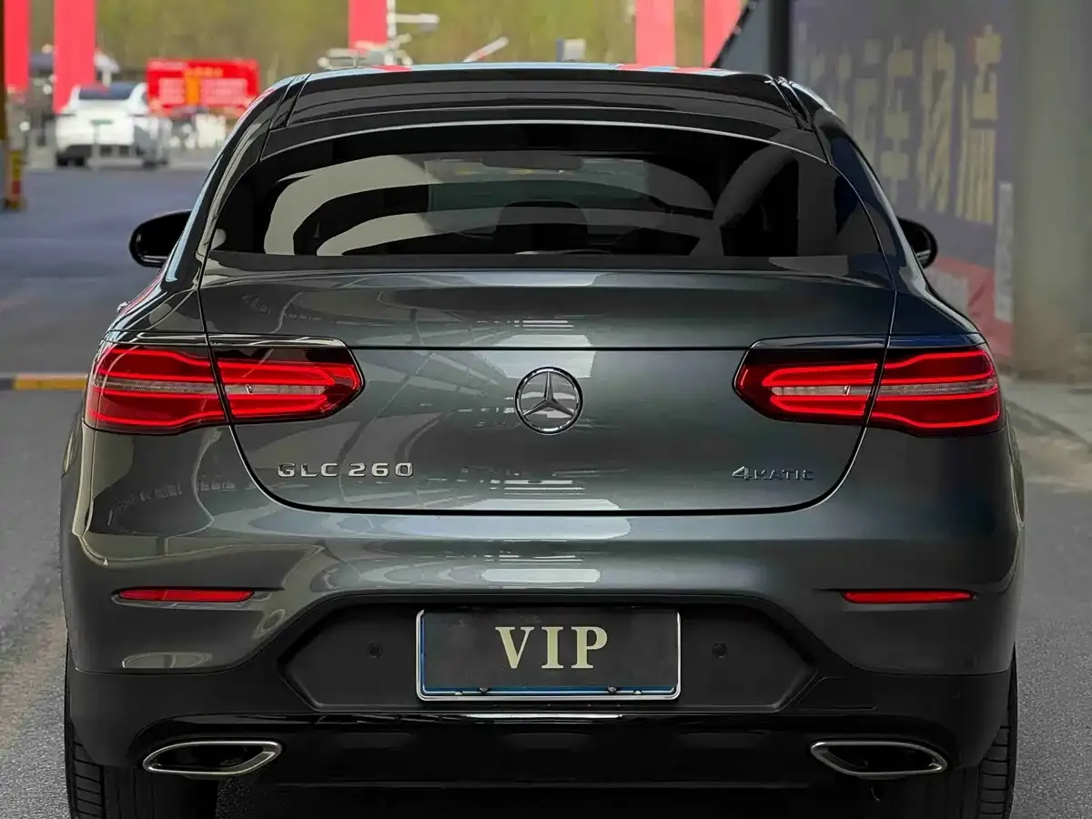 Mercedes-Benz GLC Coupe 2017 GLC 260 4MATIC Coupe SUV фото 5