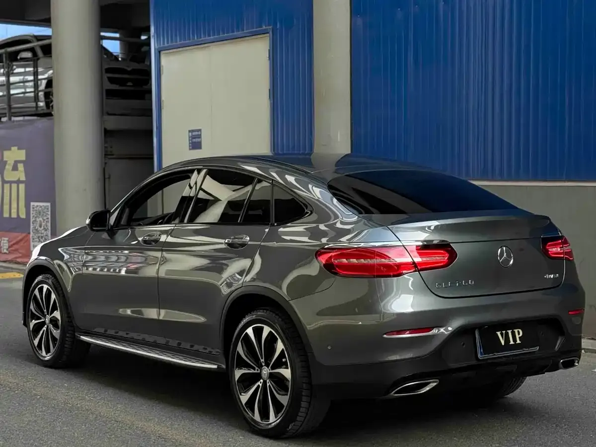 Mercedes-Benz GLC Coupe 2017 GLC 260 4MATIC Coupe SUV фото 6