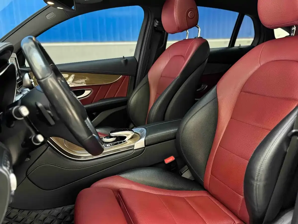 Mercedes-Benz GLC Coupe 2017 GLC 260 4MATIC Coupe SUV фото 9