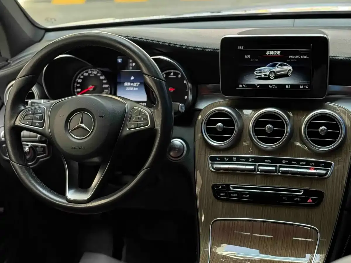 Mercedes-Benz GLC Coupe 2017 GLC 260 4MATIC Coupe SUV фото 13