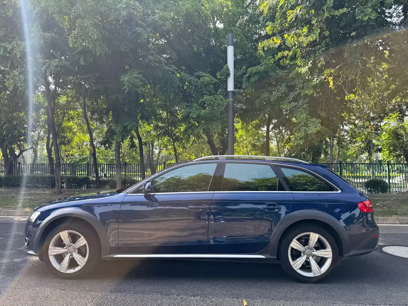 Audi A4 (Import) 2014 40 TFSI allroad quattro plus фото 23