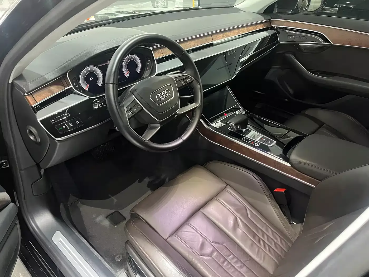 Audi A8 2018 A8L 55 TFSI quattro Launch Premium фото 4
