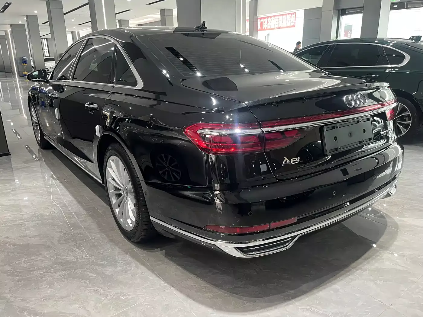 Audi A8 2018 A8L 55 TFSI quattro Launch Premium фото 8