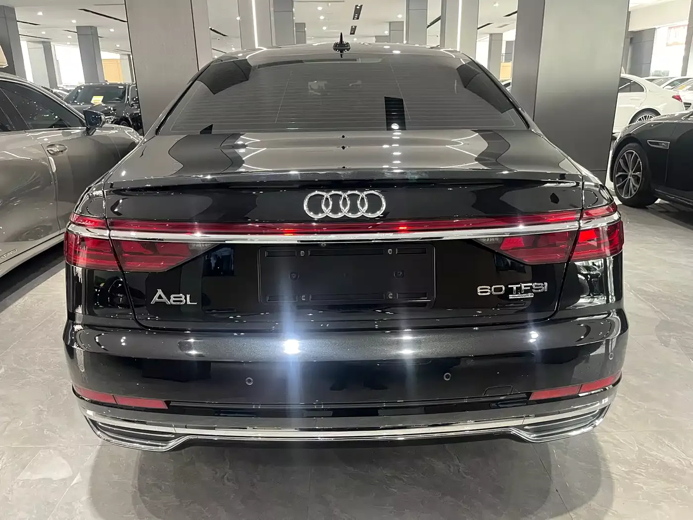 Audi A8 2018 A8L 55 TFSI quattro Launch Premium фото 9