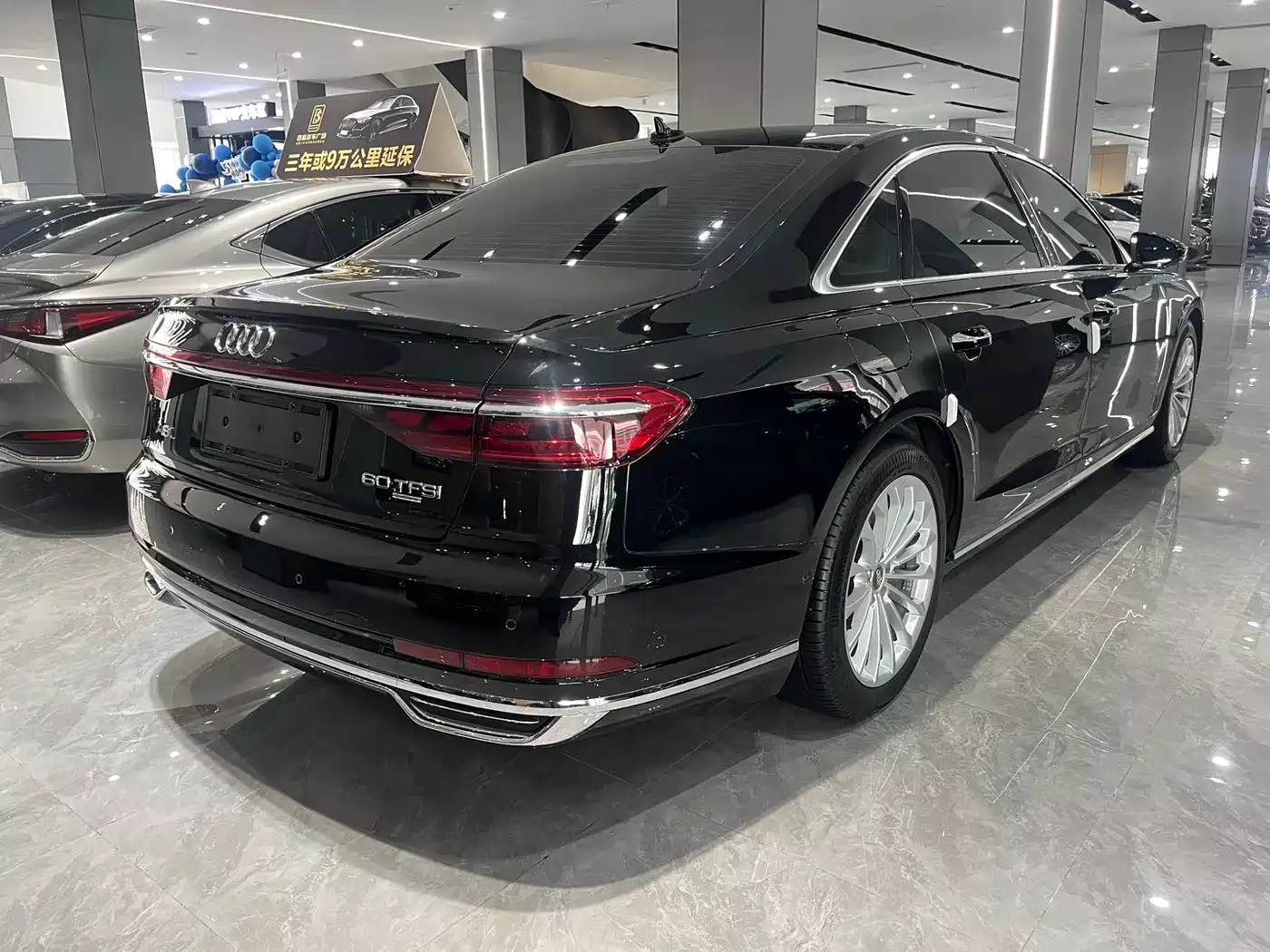 Audi A8 2018 A8L 55 TFSI quattro Launch Premium фото 10