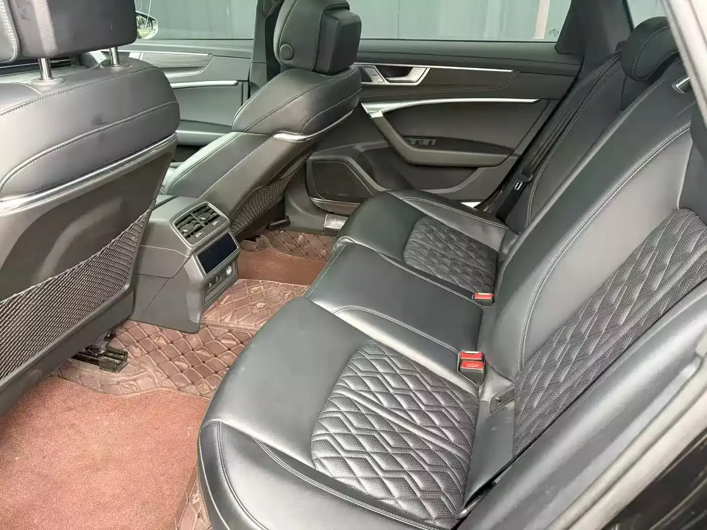 Audi A6L 2025 45 TFSI quattro Premium Sport фото 16