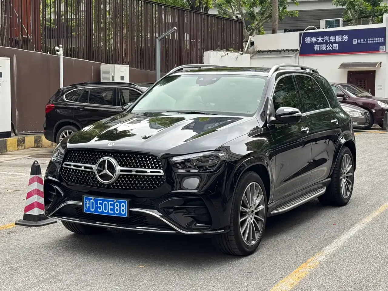 Mercedes-Benz GLE 2024 GLE 450 4MATIC Luxury фото 2