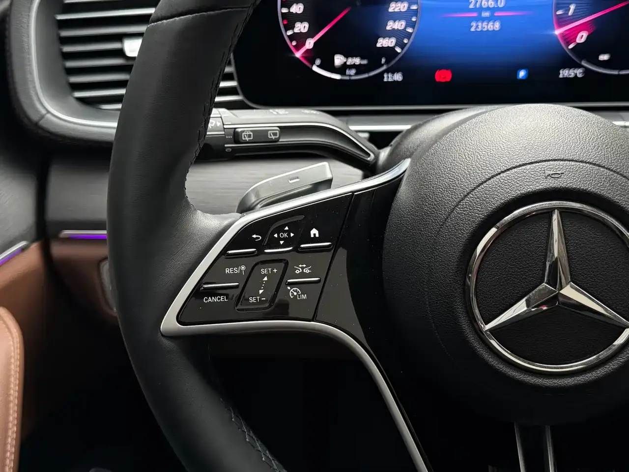 Mercedes-Benz GLE 2024 GLE 450 4MATIC Luxury фото 17