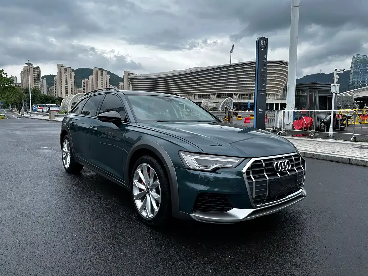 Audi A6 (Import) 2021 allroad quattro Explorer 55 TFSI Premium Off-road фото 3