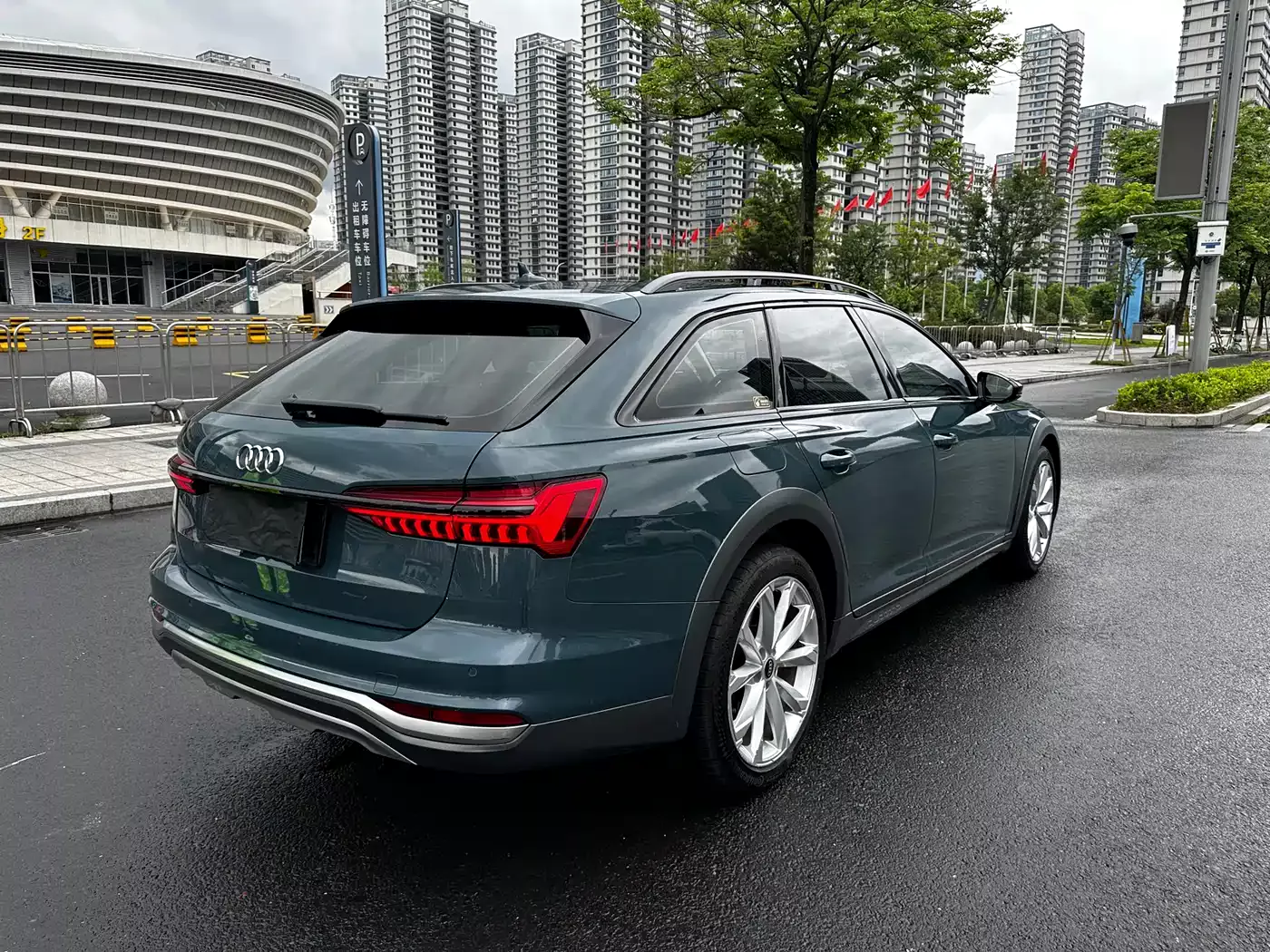 Audi A6 (Import) 2021 allroad quattro Explorer 55 TFSI Premium Off-road фото 17