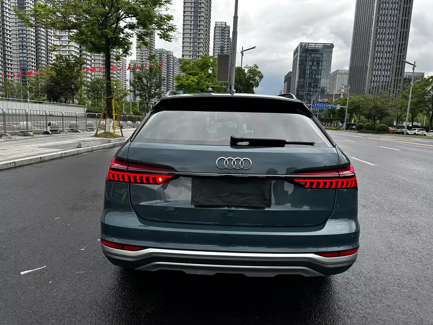 Audi A6 (Import) 2021 allroad quattro Explorer 55 TFSI Premium Off-road фото 18