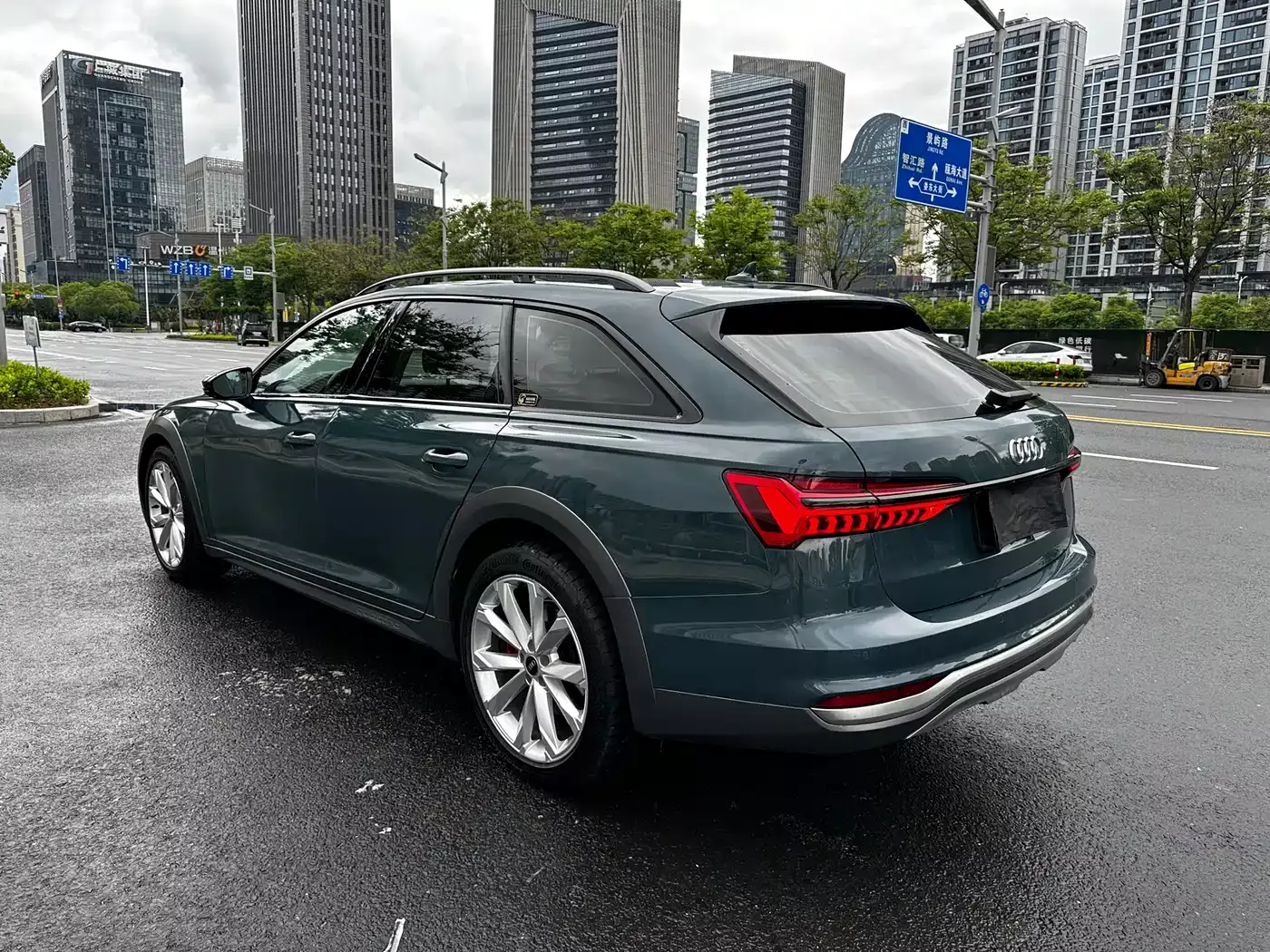 Audi A6 (Import) 2021 allroad quattro Explorer 55 TFSI Premium Off-road фото 19