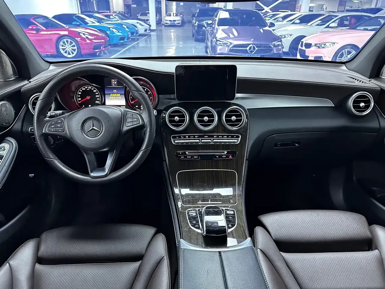 Mercedes-Benz GLC 2018 GLC 260 4MATIC Luxury фото 6