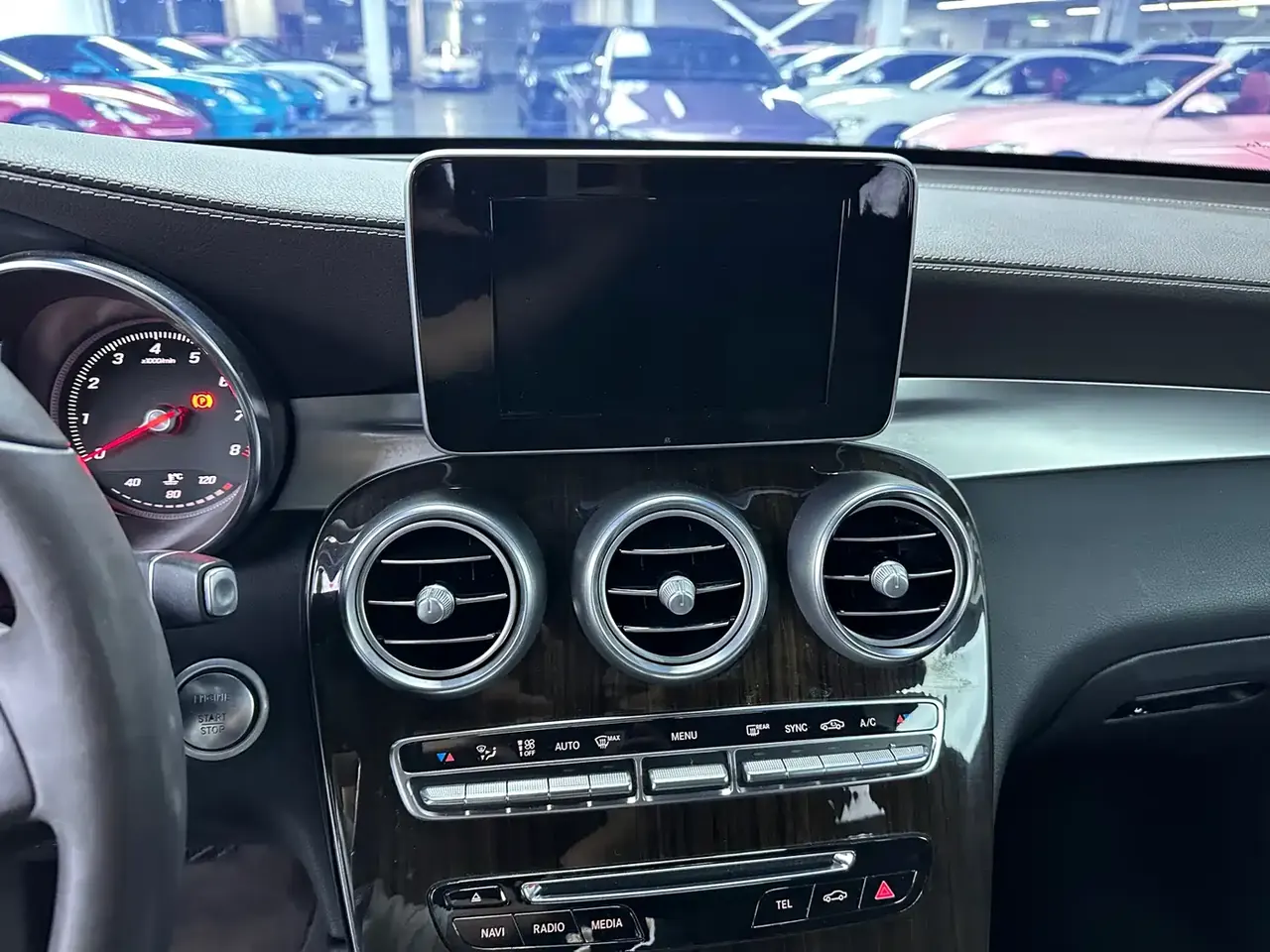 Mercedes-Benz GLC 2018 GLC 260 4MATIC Luxury фото 9