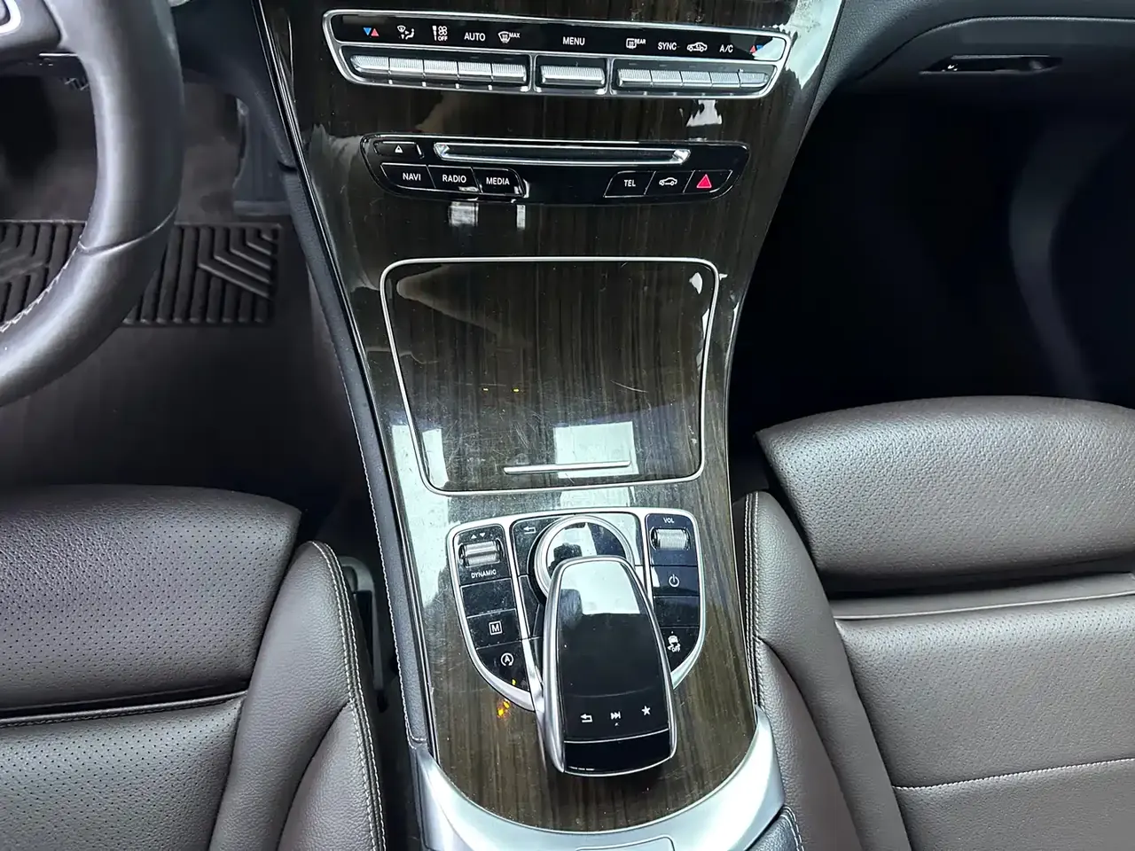 Mercedes-Benz GLC 2018 GLC 260 4MATIC Luxury фото 10